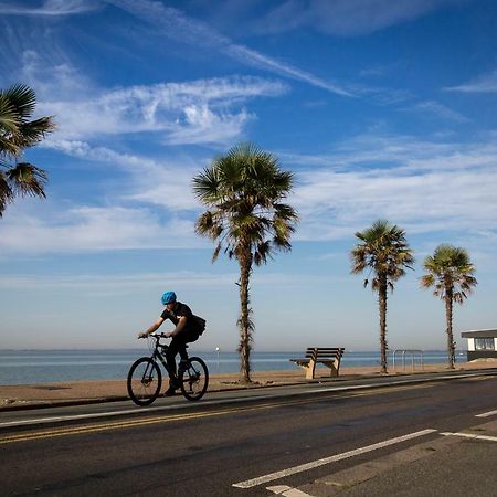 Southend Central Hotel - Close To Beach, City Centre, Train Station & Southend Airport Eksteriør billede